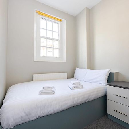 Spacious Room With Shared Facilities Londres Exterior foto