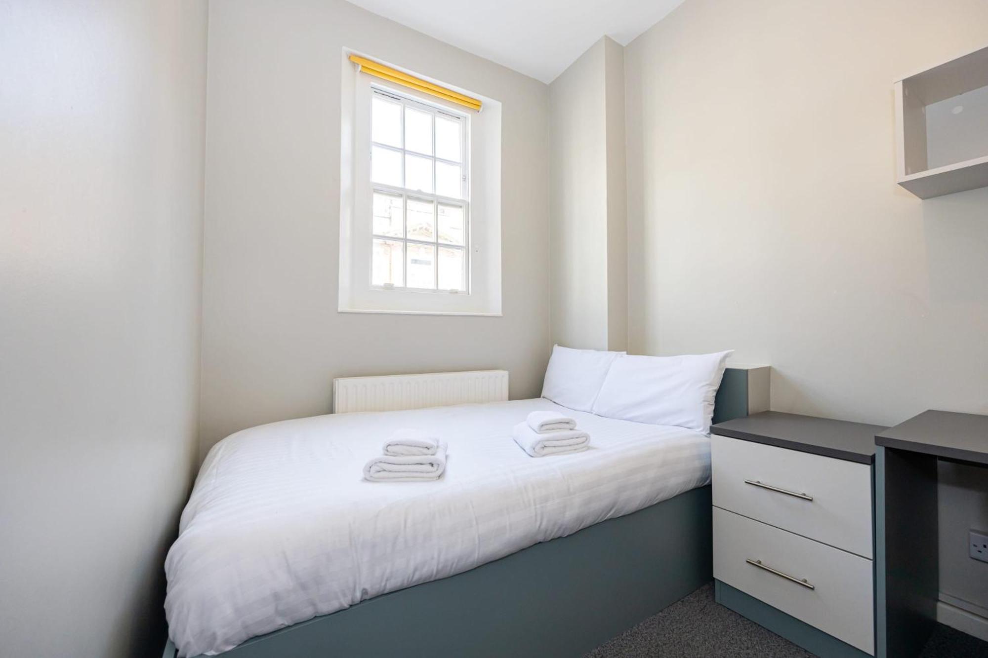 Spacious Room With Shared Facilities Londres Exterior foto