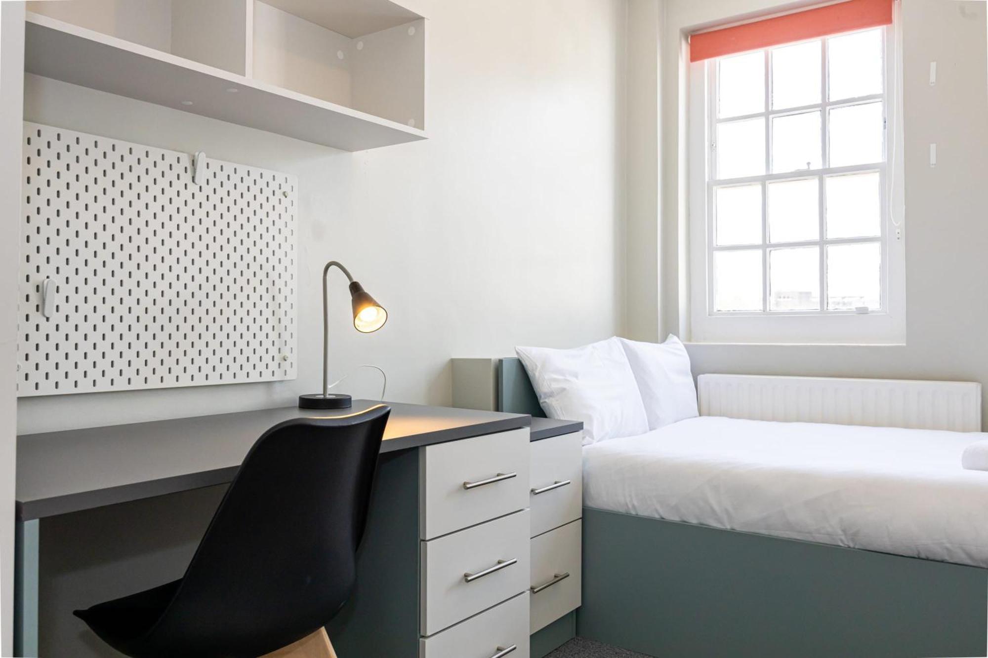 Spacious Room With Shared Facilities Londres Exterior foto