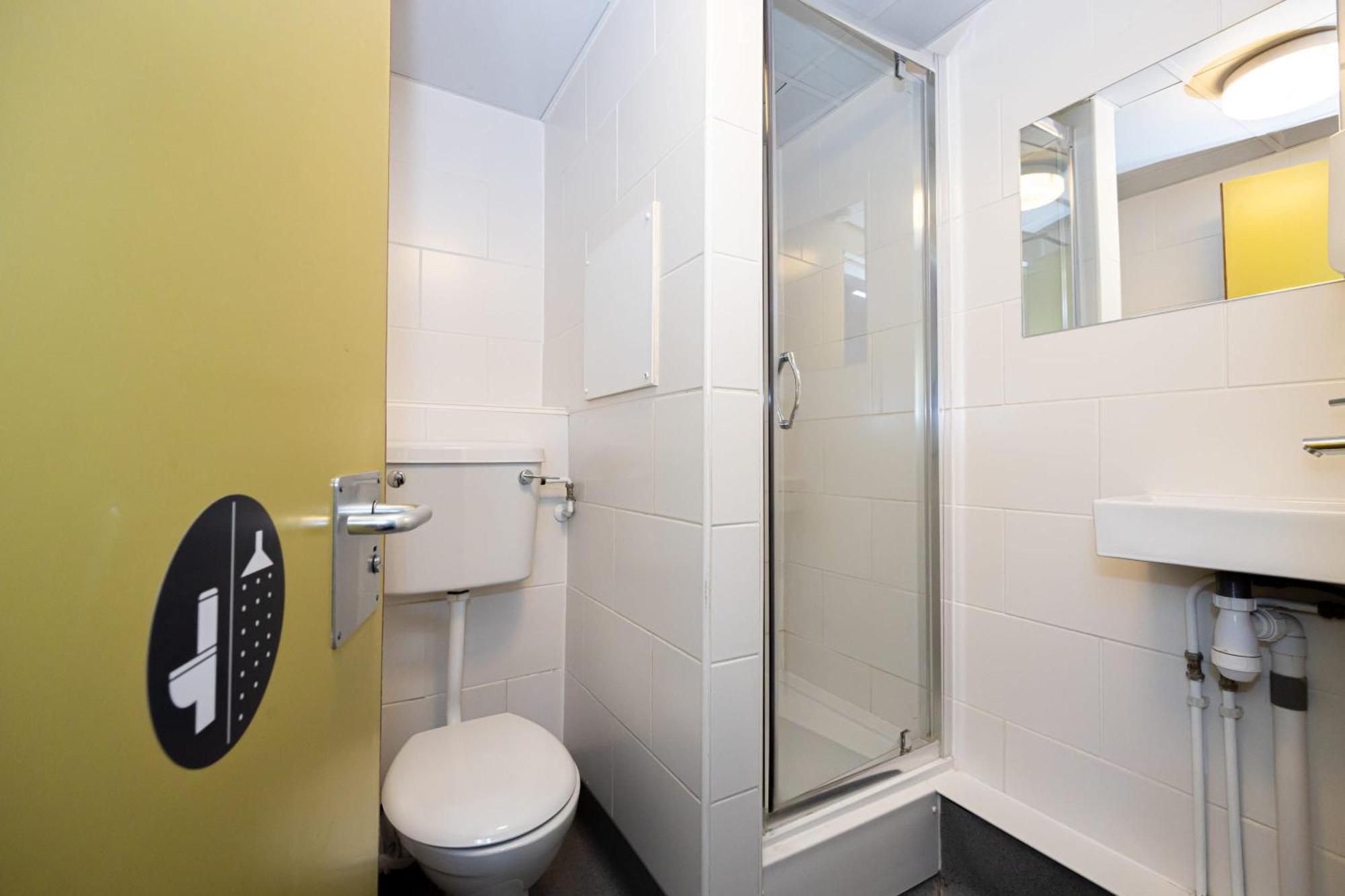 Spacious Room With Shared Facilities Londres Exterior foto